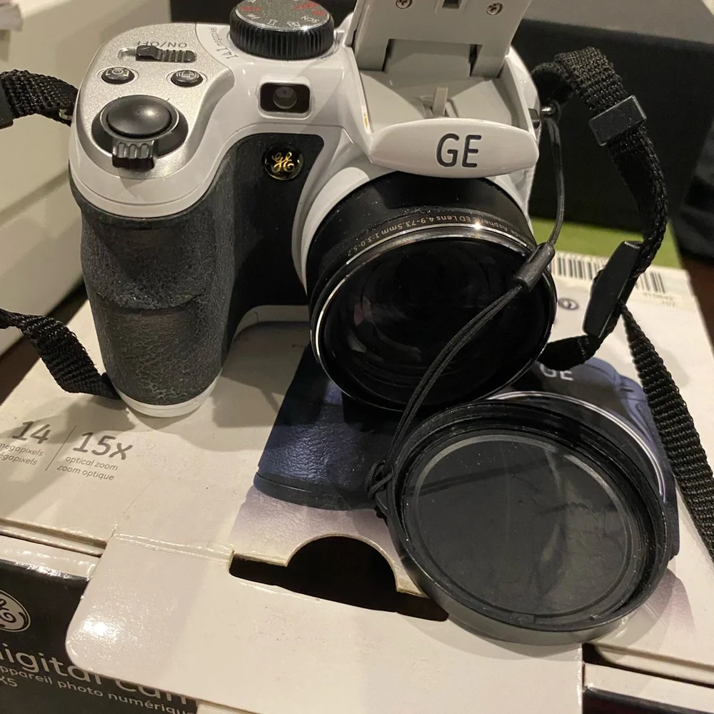 GF XS Digital Camera - Sleek Silver